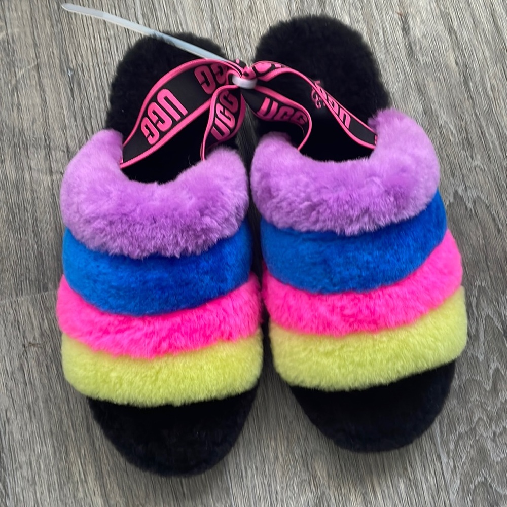 NWT UGG Yeah Slipper, Size 10